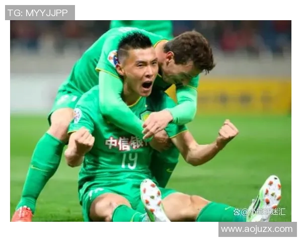 中国足坛迎来久违巨星于大宝同场竞技引发球迷热议